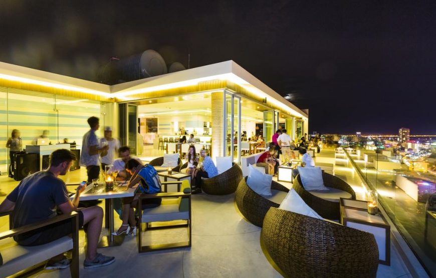 A La Carte Da Nang Beach Hotel