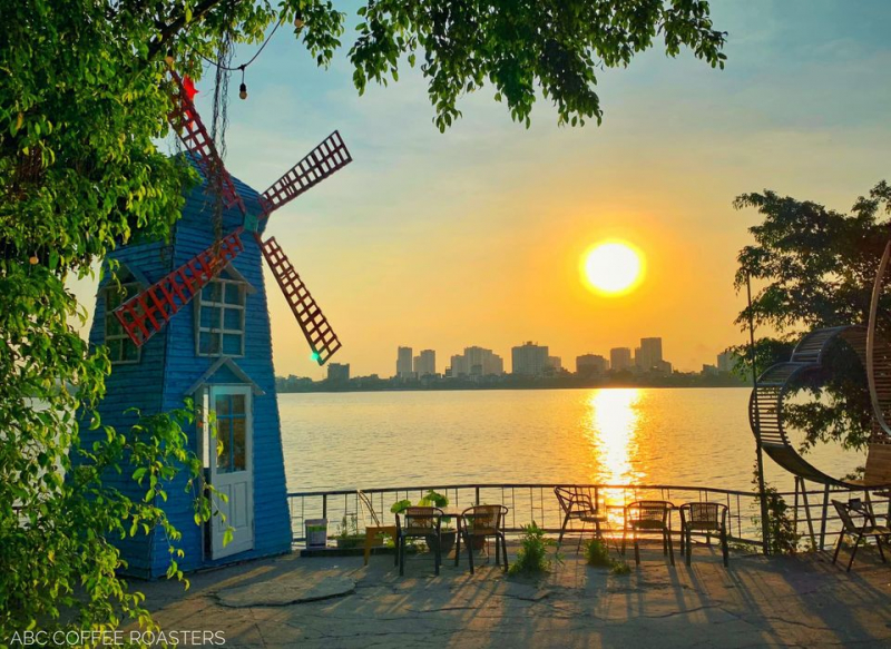Top 20 quán cà phê view đẹp nhất ở Hồ Tây lộng gió - ViBooking.vn