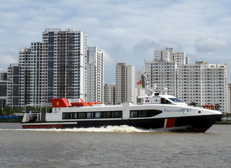 Tiền Phong Tàu Greenlines DP sẽ trung chuyển khách từ bến Bạch Đằng ra cảng Sài Gòn- Hiệp Phước 1