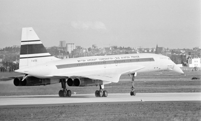 Nguyên mẫu Concorde 001 bay lần đầu tiên ở sân bay Toulouse, Pháp vào ngày 2/3/1969. Ảnh: Tony Eyles/Mirrorpix
